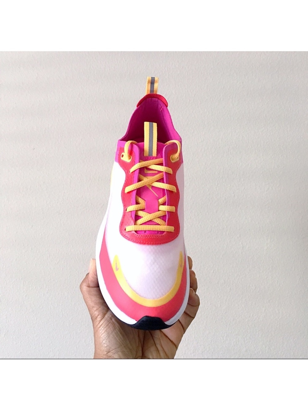 Nike Air Max Dia Special Edition Women’s Sneakers - Picture 4 of 7